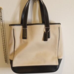 Vintage Coach Hampton Black and Cream Tote Bag L0K -7706